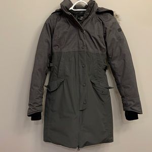 Barely work North Face parka in excellent condition